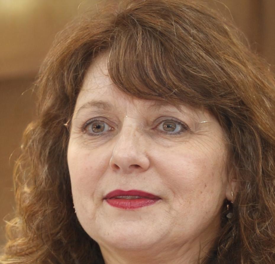 Marie Dubois, experte en finance d'entreprise